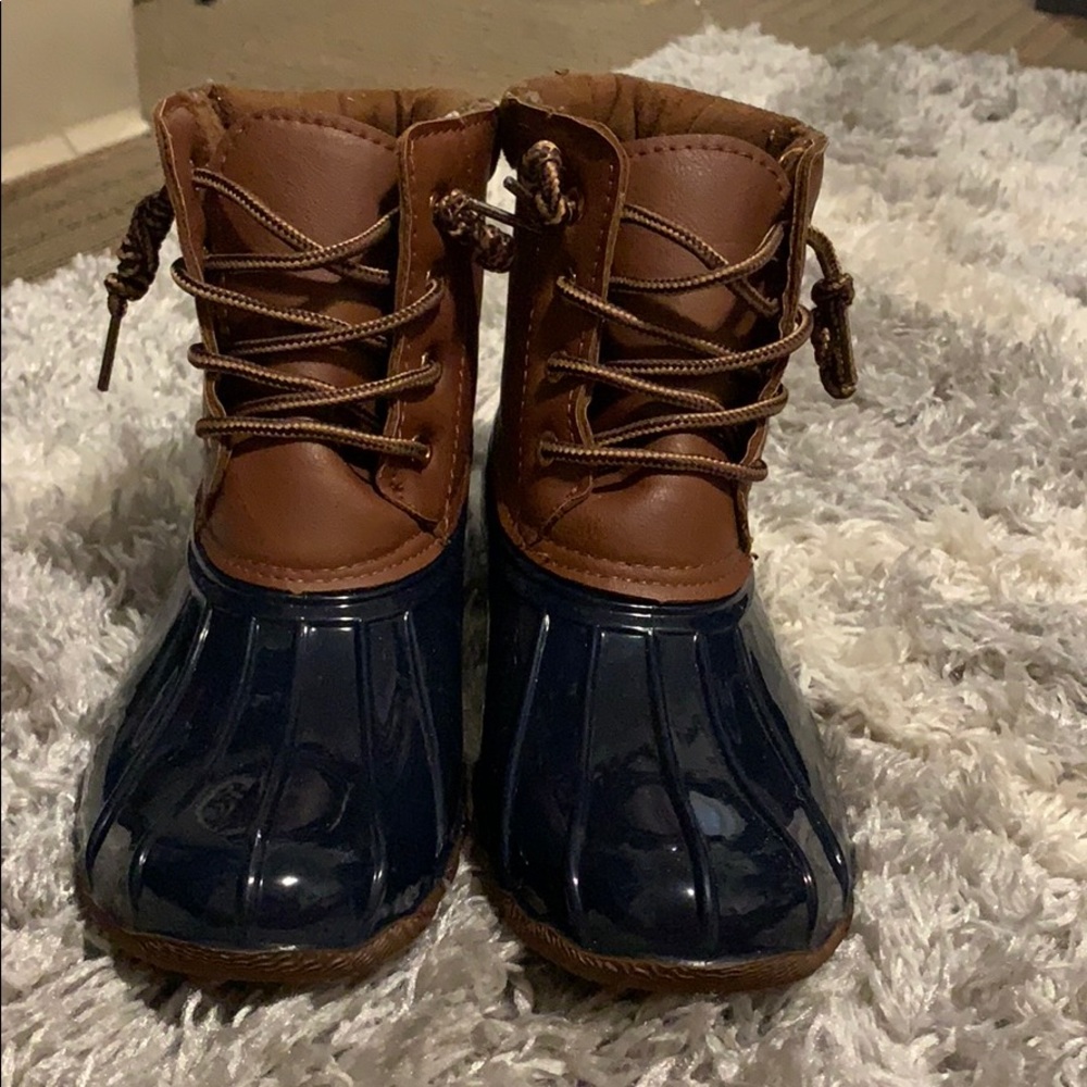 Duck boots